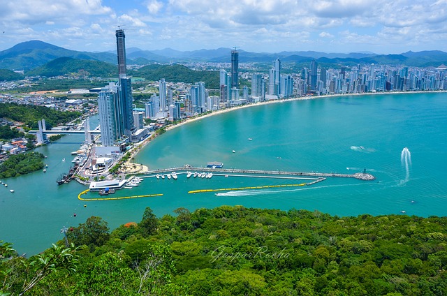 7 praias brasileiras para visitar em um final de semana